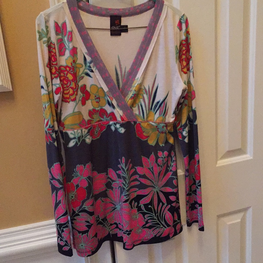 Anthropologie ANAC lightweight poly V-neck floral